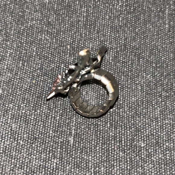 Fashion Ring.  Bird with jewel tone accents. - Picture 4 of 4